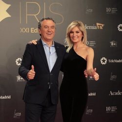 Roberto Brasero y Sandra Golpe posan en los Premios Iris 2019