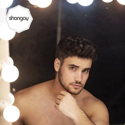 Joan Garrido ('OT 2018'), con el torso desnudo, muestra sus abdominales