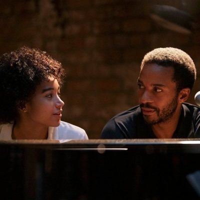 Amandla Stenberg y André Holland en 'The Eddy'