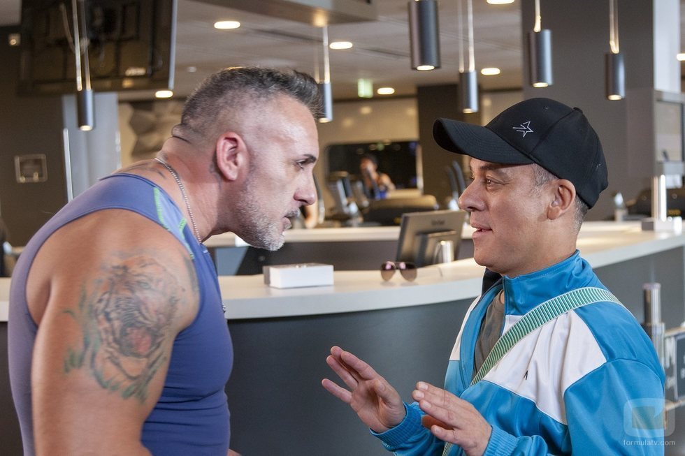 Amenazan a Jesús (Javier Gutiérrez) en la 3ª temporada de 'Vergüenza'