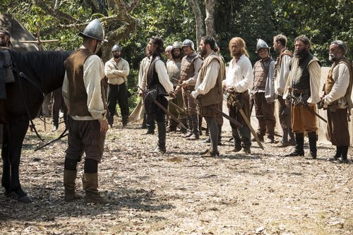 Los protagonistas de 'Hernán' en una escena