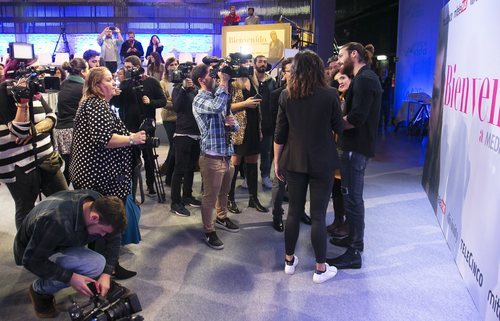 Can Yaman atiende a los medios españoles