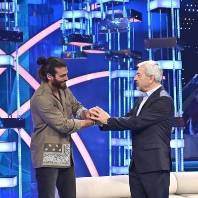Carlos Sobera y Can Yaman se dan la mano en 'Volverte a ver'