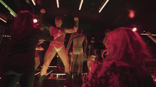 José de la Torre se desnuda en un show de 'Toy Boy'