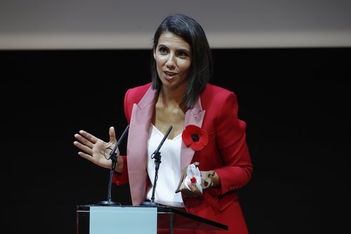 Ana Pastor da un discurso en la sexta entrega de premios Mujeres a Seguir