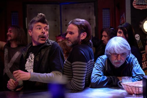 Coque, Fermín y Vicente visitan el bar en el 11x11 de 'La que se avecina'