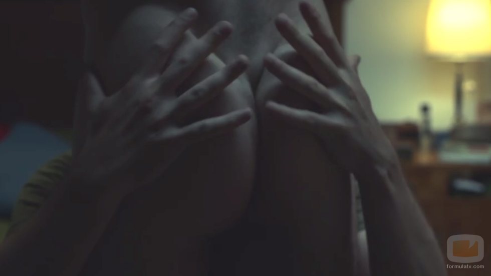 David Solans muestra el culo en una secuencia sexual de 'Merlí: Sapere Aude'