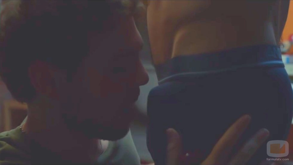 David Solans y Carlos Cuevas en una escena sexual de 'Merlí: Sapere Aude'