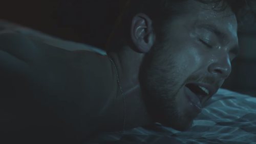 Pol Rubio (Carlos Cuevas) masturbándose con un rotulador en 'Merlí: Sapere Aude'