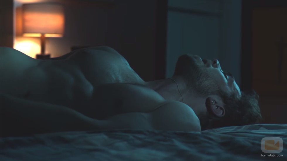 Pol Rubio (Carlos Cuevas) se masturba con un rotulador en el 1x04 de 'Merlí: Sapere Aude'