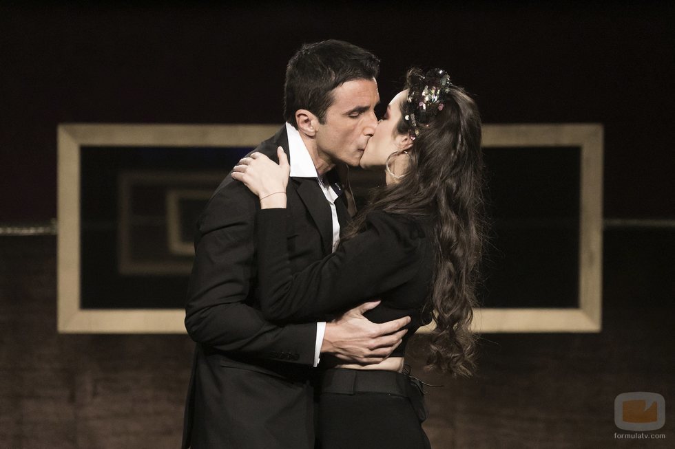 El beso de Hugo y Adara durante la Gala 14 de 'GH VIP 7'