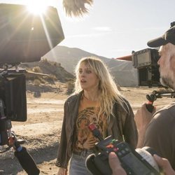 Maggie Civantos, rodando 'Vis a vis: El oasis' en Almería