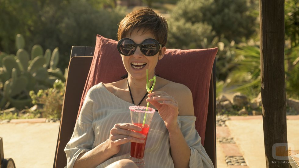 Isabel Naveira como La Flaca en el rodaje de 'Vis a vis: El oasis' en Almería