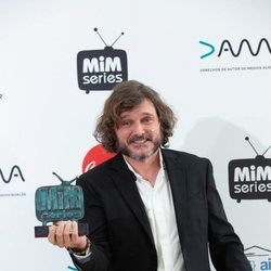 Salva Reina, ganador de la categoría  Mejor Actor de Drama de los Premios MiM 2019