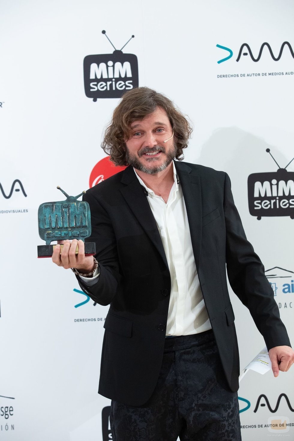 Salva Reina, ganador de la categoría  Mejor Actor de Drama de los Premios MiM 2019