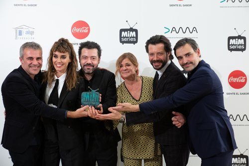 El equipo de 'El embarcadero', Premio Dama a Mejor Drama de los Premios MiM 2019