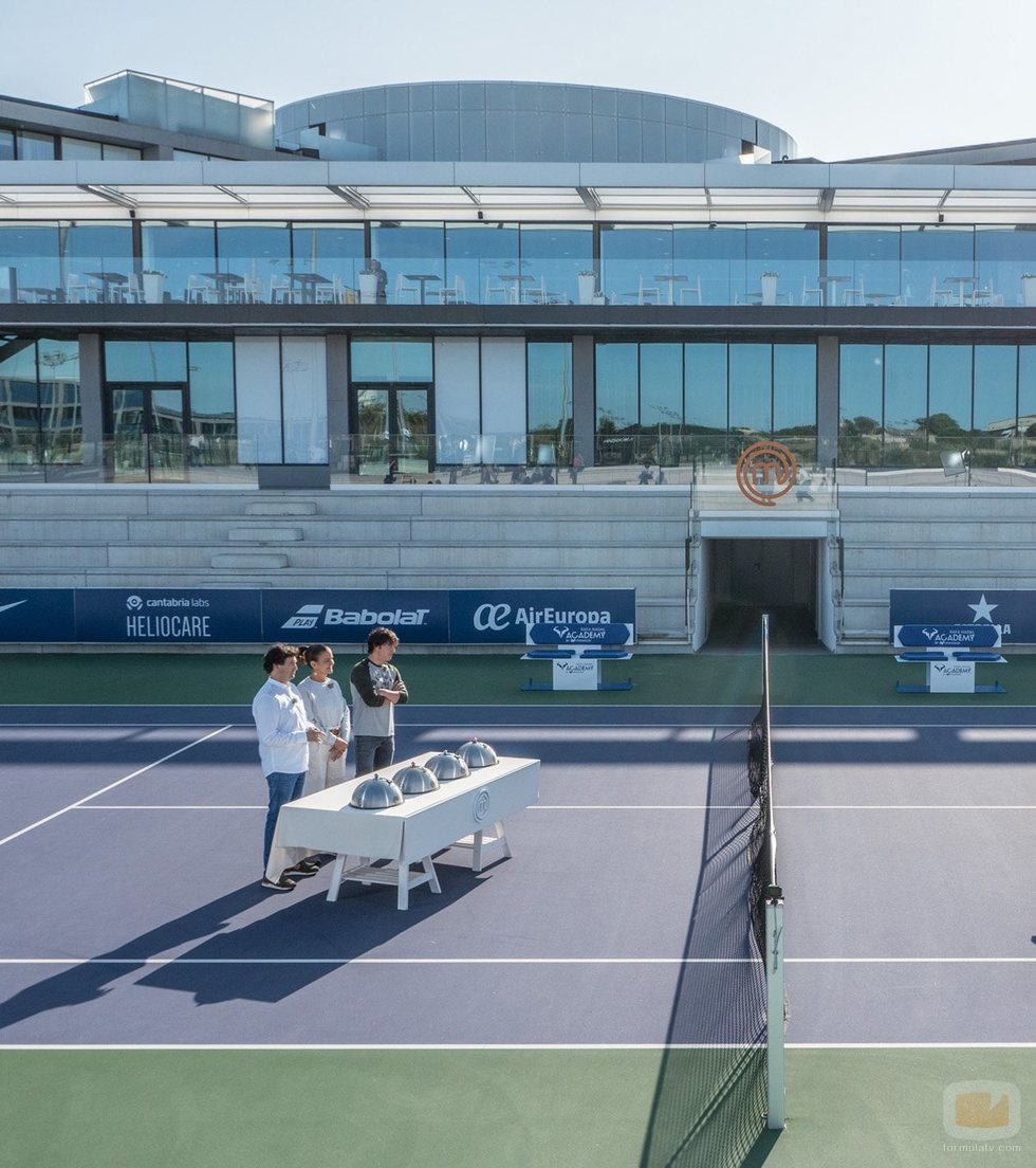 Pepe Rodríguez, Samantha Vallejo-Nágera y Jordi Cruz visitan la Rafa Nadal Academy en 'MasterChef Junior 7'