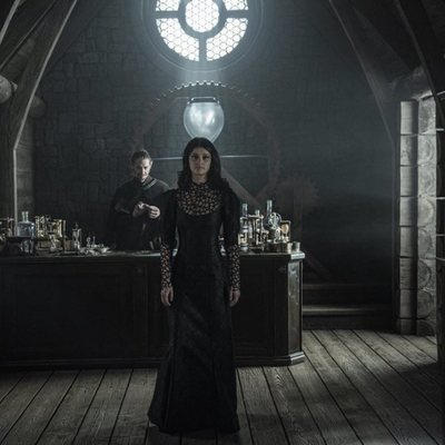 Yennefer (Anya Chalotra), la hechicera de 'The Witcher'