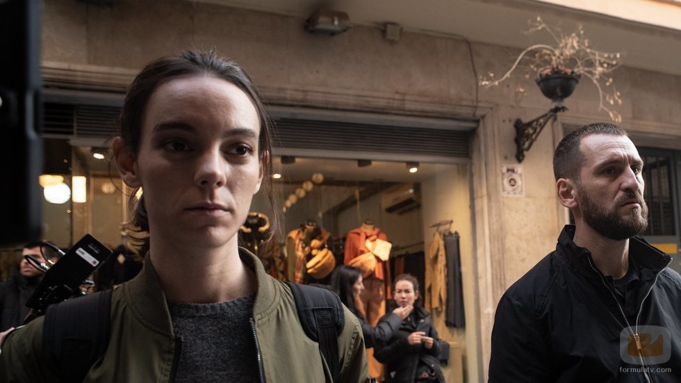 Vicky Luengo y Raúl Arévalo en 'Antidisturbios'