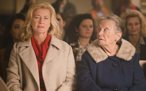 Ana Duato y María Galiana en una escena de la 20ª temporada de 'Cuéntame cómo pasó'