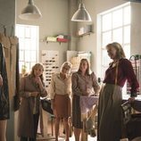 Mercedes (Ana Duato), ilusionada en su negocio en 'Cuéntame cómo pasó'