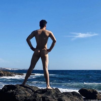 Luis Cepeda comparte su primer desnudo integral de 2020