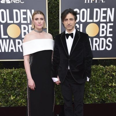 Greta Gerwig y Noah Baumbach en la alfombra roja de los Globos de Oro 2020