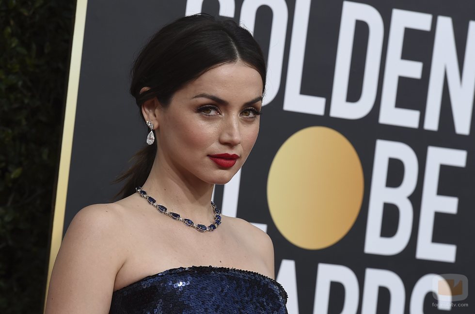 Ana de Armas en la alfombra roja de los Globos de Oro 2020