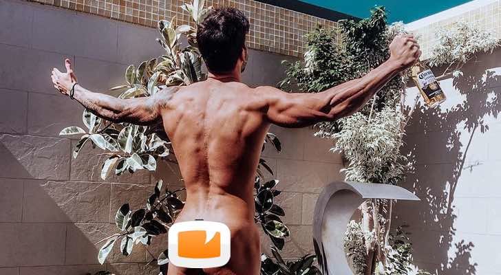 Iván González, extronista de 'Mujeres y hombres y viceversa', enseña su culo