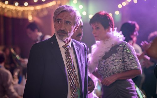 Antonio Alcántara en la fiesta de Nochevieja de 1990 de 'Cuéntame cómo pasó'