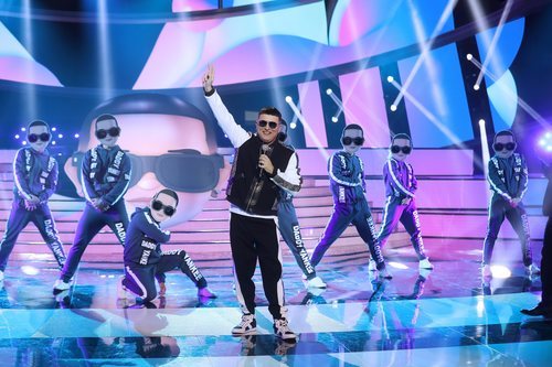 El Monaguillo como Daddy Yankee en la Gala 1 de 'Tu cara me suena 8'