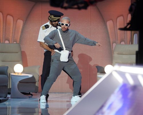 Anabel Alonso y José Corbacho son J. Balvin y El Guincho en la Gala 1 de 'Tu cara me suena 8'