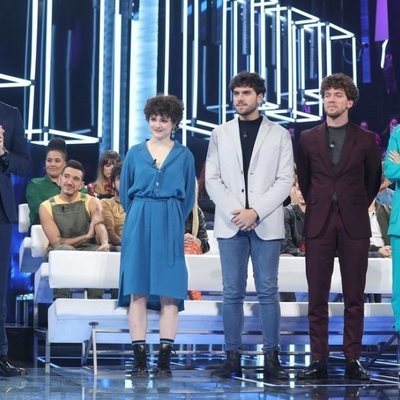 Roberto Leal, con Javy, Anne, Jesús y Samantha en la Gala 0 de 'OT 2020'