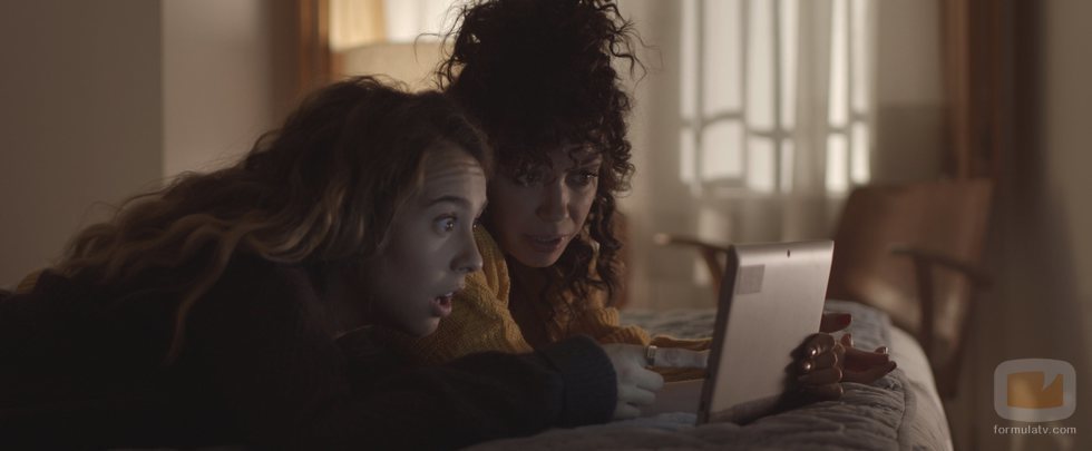 Luisita y Amelia comparten tablet en '#Luimelia'