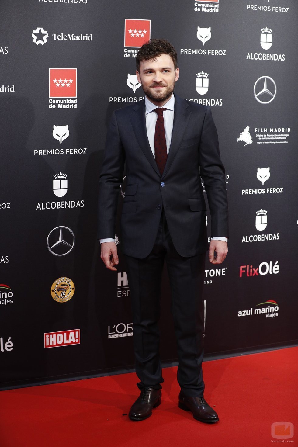 Adam Jezierski en la alfombra roja de los Premios Feroz 2020