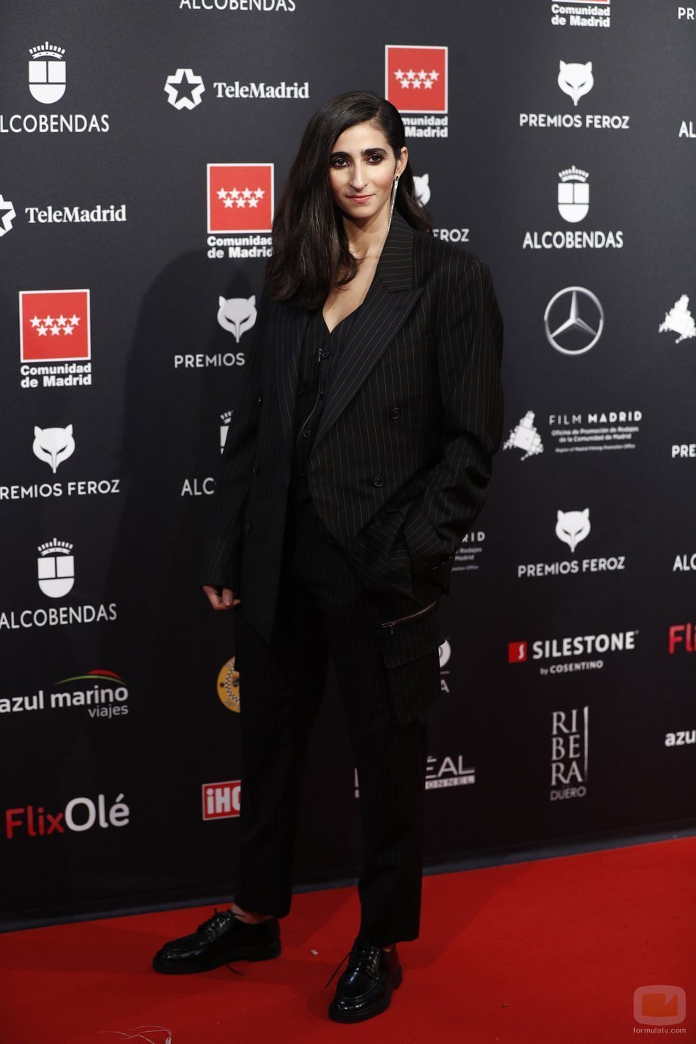 Alba Flores posa en la alfombra roja de los Premios Feroz 2020