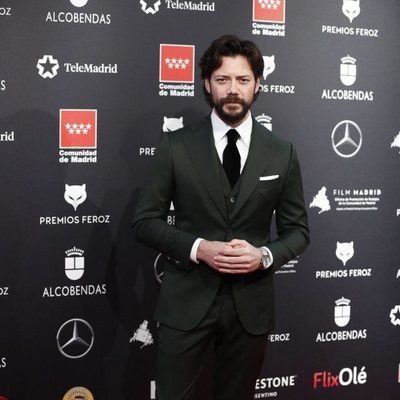 Álvaro Morte en los Premios Feroz 2020