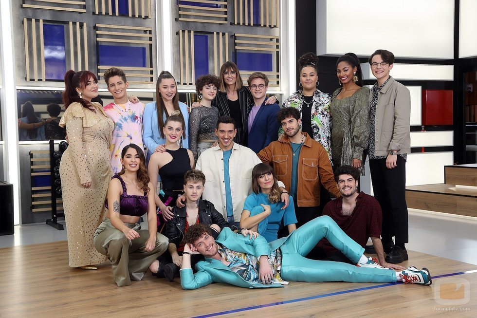 Los concursantes de 'OT 2020' junto a Noemí Galera