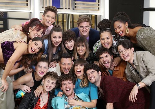 Noemí Galera junto a los 16 concursantes de 'OT 2020'