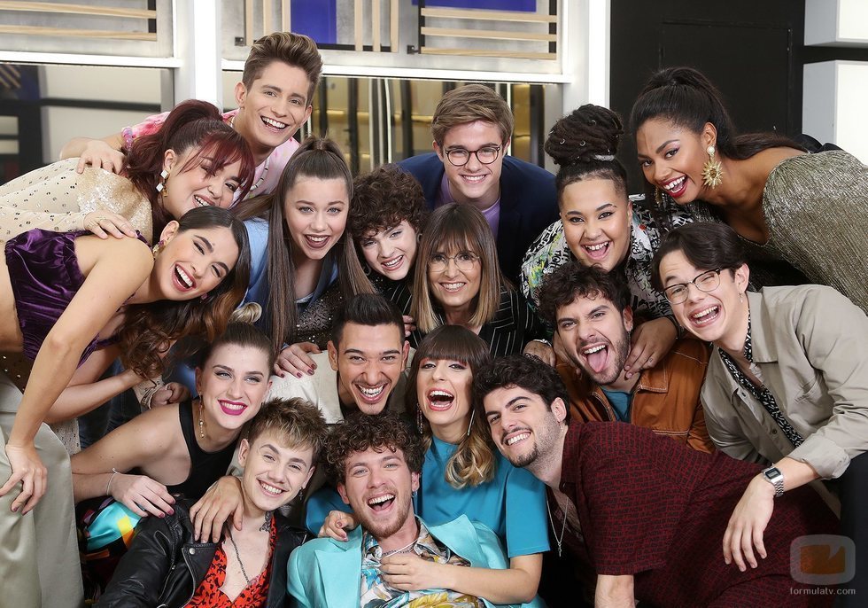 Noemí Galera junto a los 16 concursantes de 'OT 2020'