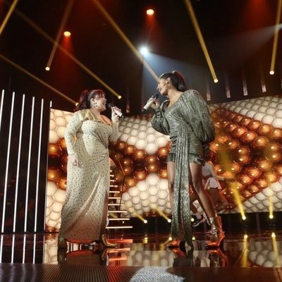 Ariadna y Nia cantan "Good as hell" en la Gala 1 de 'OT 2020'
