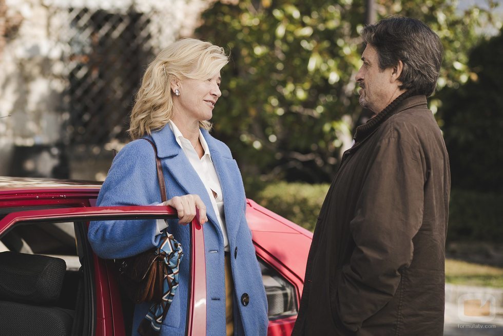 Merche (Ana Duato) y Max (Ramón Madaula) en el capítulo 20x14 de 'Cuéntame'