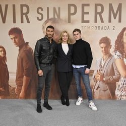 Edgar Vittorino, Pilar Castro y Patrick Criado en 'Vivir sin permiso'
