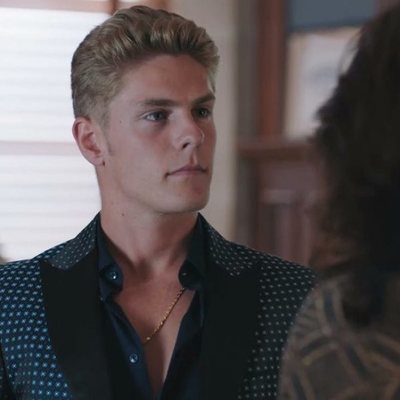 Daniel Arteaga (Patrick Criado) en el 2x01 de 'Vivir sin permiso'