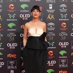 Belén Cuesta posa en la alfombra roja de los Premios Goya 2020