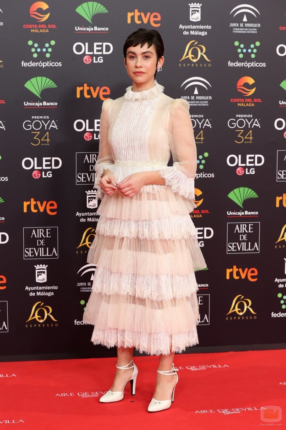 Greta Fernández posa en la alfombra roja de los Premios Goya 2020