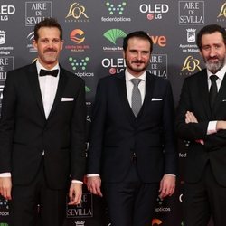 Jon Garaño, Aitor Arregi y José Mari Goenaga en la alfombra roja de los Premios Goya 2020