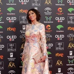 María Barranco posa en la alfombra roja de los Premios Goya 2020