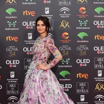 Penélope Cruz posa en la alfombra roja de los Premios Goya 2020