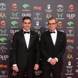 Pedro Sánchez y Mariano Barroso en la alfombra roja de los Premios Goya 2020